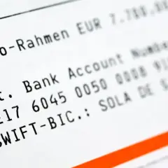 Międzynarodowy numer konta bankowego: DE17 6045 0050 0008 9101 41. SWIFT-BIC: SOLA DE SI LOG.