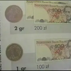 Stare banknoty 100 zł i monety groszowe. Widać napis "Otrzymasz stare złote", sugerujący denominację w Polsce.