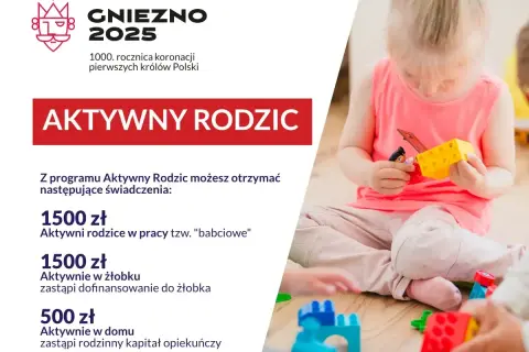 Dziecko bawi się klockami, symbolizując program "Aktywnie w żłobku".