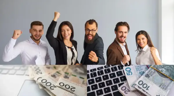Zespół świętuje sukces, a na dole widać polskie banknoty i klawiaturę – symbol dofinansowania na otwarcie firmy.
